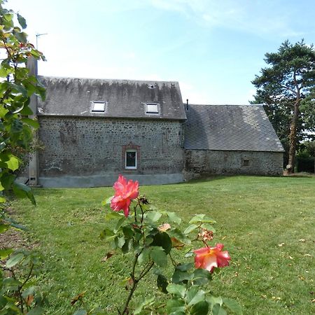 Le Gite De La Haie Portee Villa Lignieres-Orgeres Exterior photo